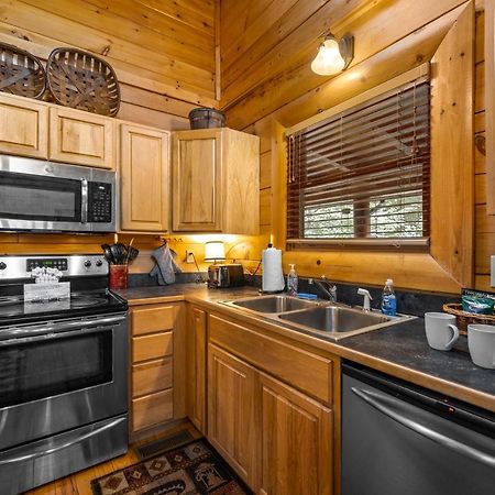 2-Bedroom Cabin With 2 Master Suites, Loft, Half-Bath And Hot Tub In A Serene Resort Setting Sevierville Extérieur photo