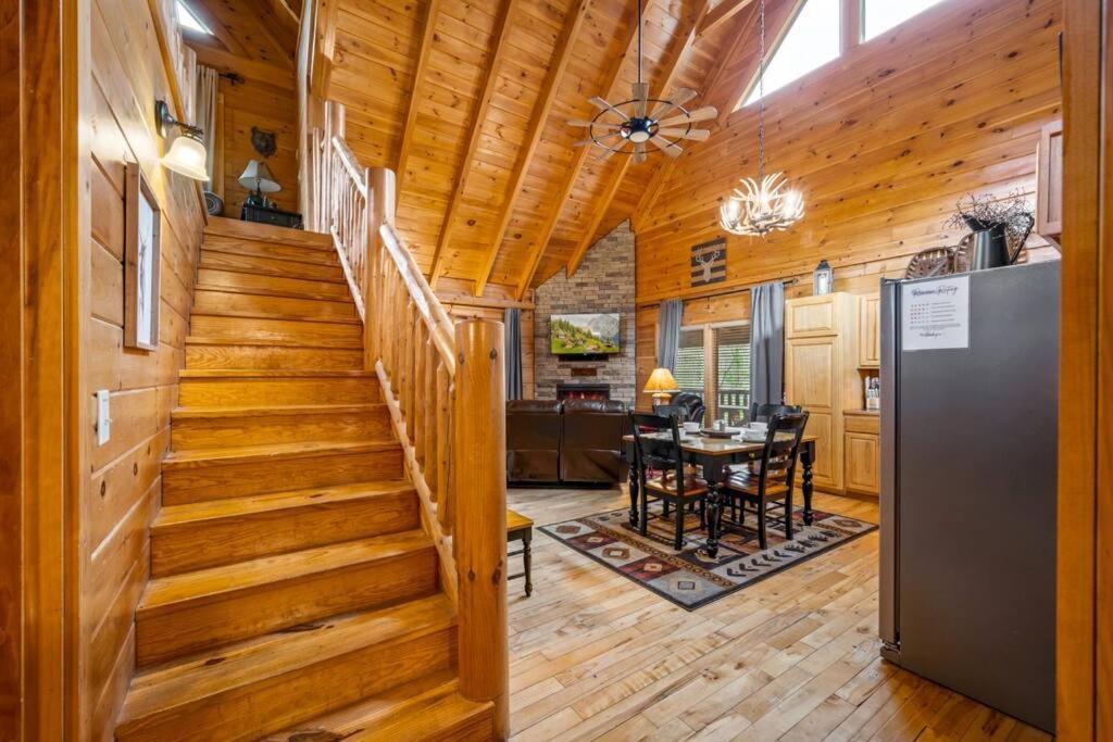 2-Bedroom Cabin With 2 Master Suites, Loft, Half-Bath And Hot Tub In A Serene Resort Setting Sevierville Extérieur photo