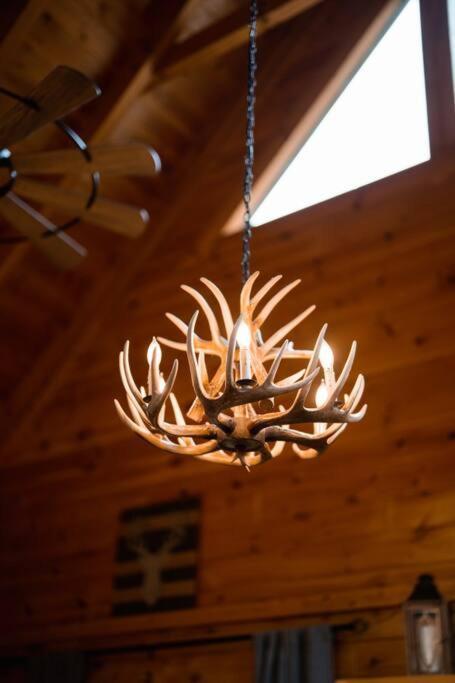 2-Bedroom Cabin With 2 Master Suites, Loft, Half-Bath And Hot Tub In A Serene Resort Setting Sevierville Extérieur photo
