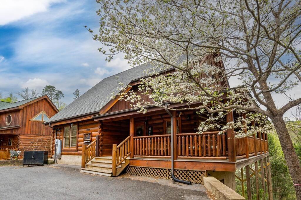 2-Bedroom Cabin With 2 Master Suites, Loft, Half-Bath And Hot Tub In A Serene Resort Setting Sevierville Extérieur photo
